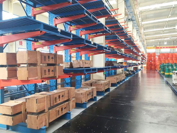 南京某不锈钢企业悬臂式货架