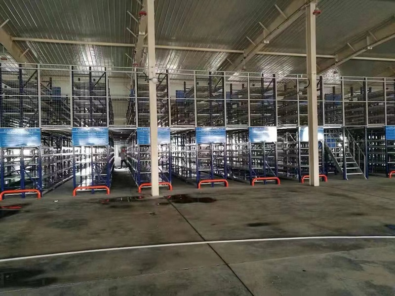 新疆某阁楼货架