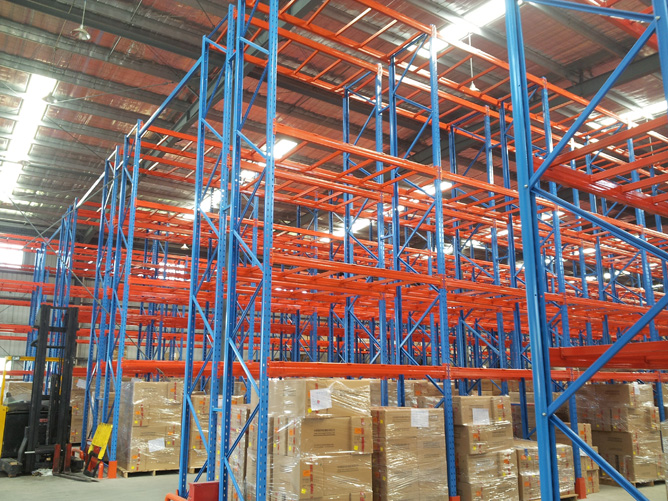 南京货架厂家提供 仓储重型货架.jpg