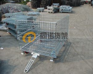 带牵引仓储笼
