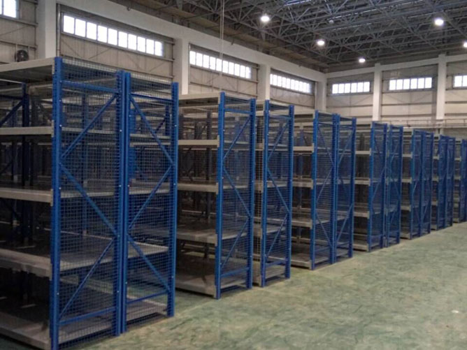 搁板式货架.jpg 搁板式货架.jpg