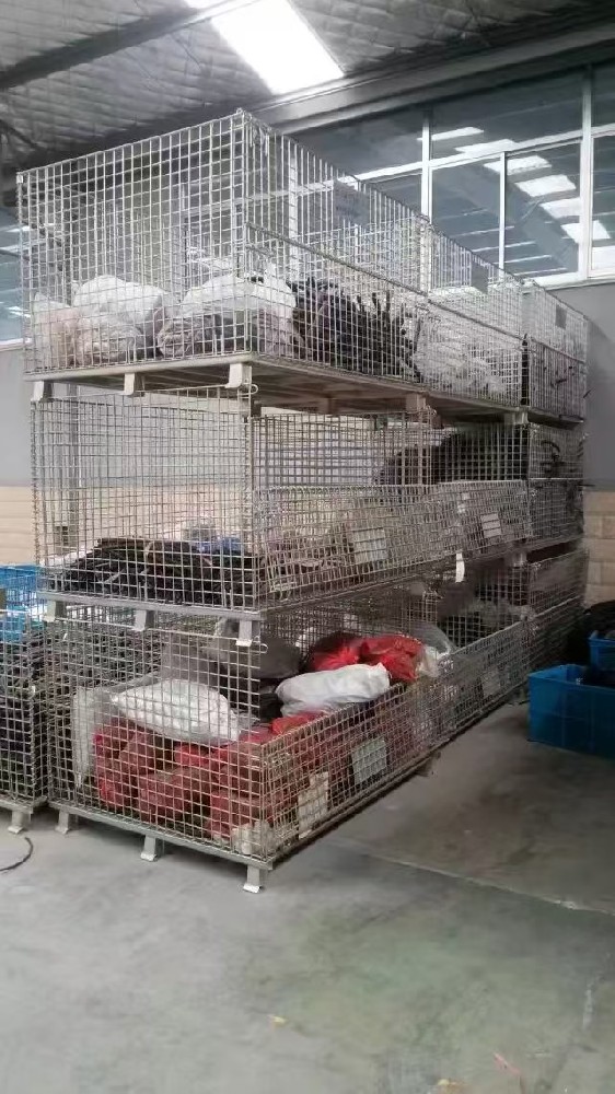 泰州仓储笼--吊装带用仓储笼--装纺织品带脚轮仓储笼--同诺仓储笼厂家--可定制专用车间移动周转铁笼.jpg 泰州仓储笼--吊装带用仓储笼--装纺织品带脚轮仓储笼--同诺仓储笼厂家--可定制专用车间移动周转铁笼.jpg